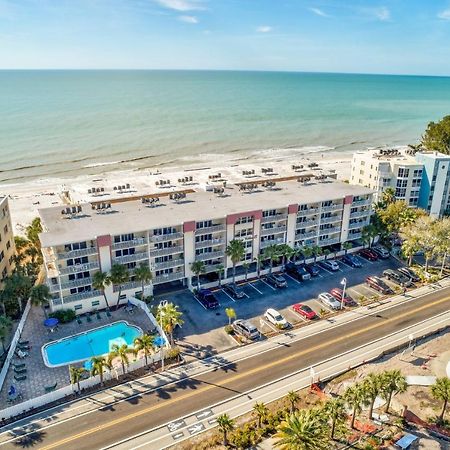 Beach Oasis - No Storm Damage & Guest Ready! Come Enjoy The Heated Pool & Relax At The Beach! Клиъруотър Бийч Екстериор снимка